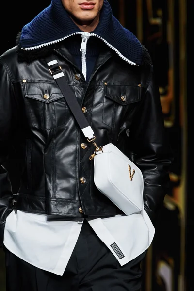 Look 46